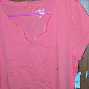 New York & Company Coral Short Sleeve Tee